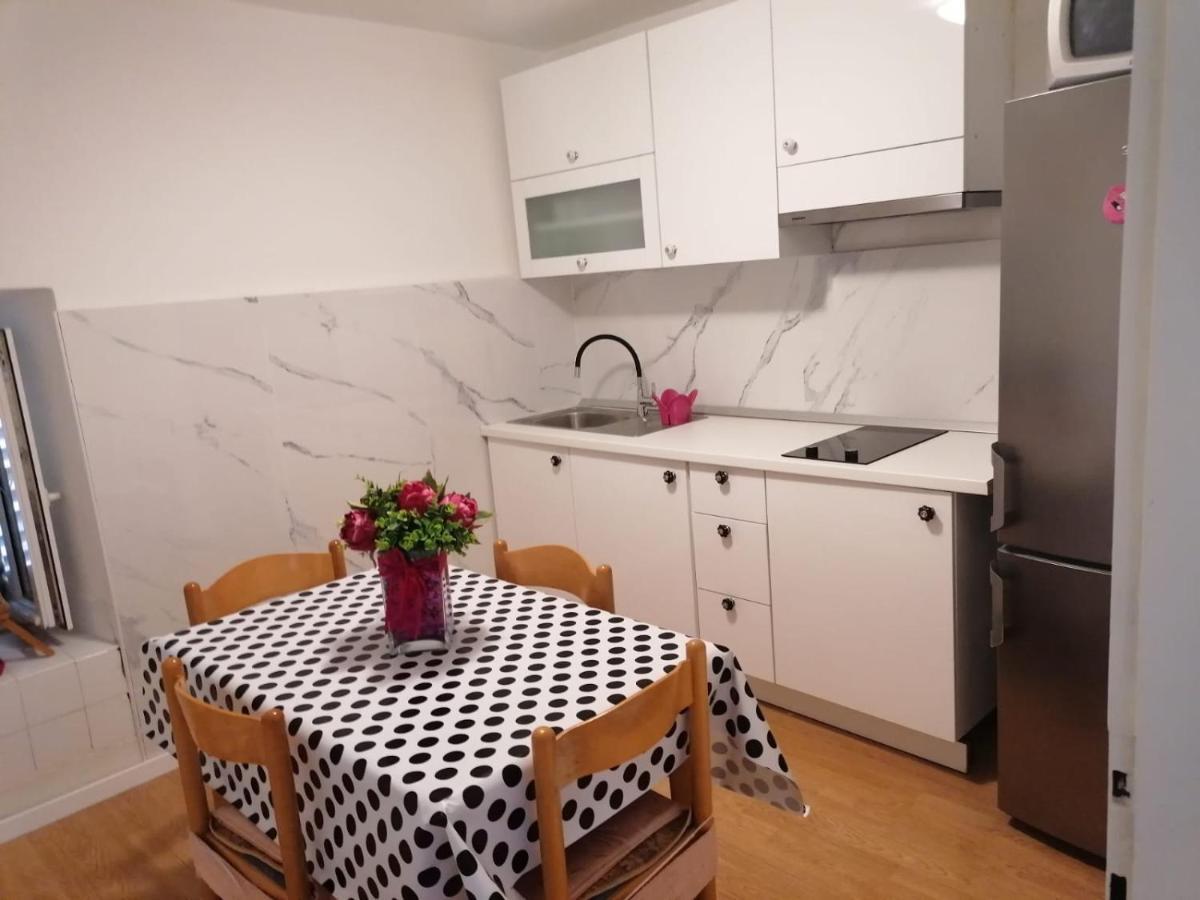 Downtown Dream Makarska Apartamento Exterior foto